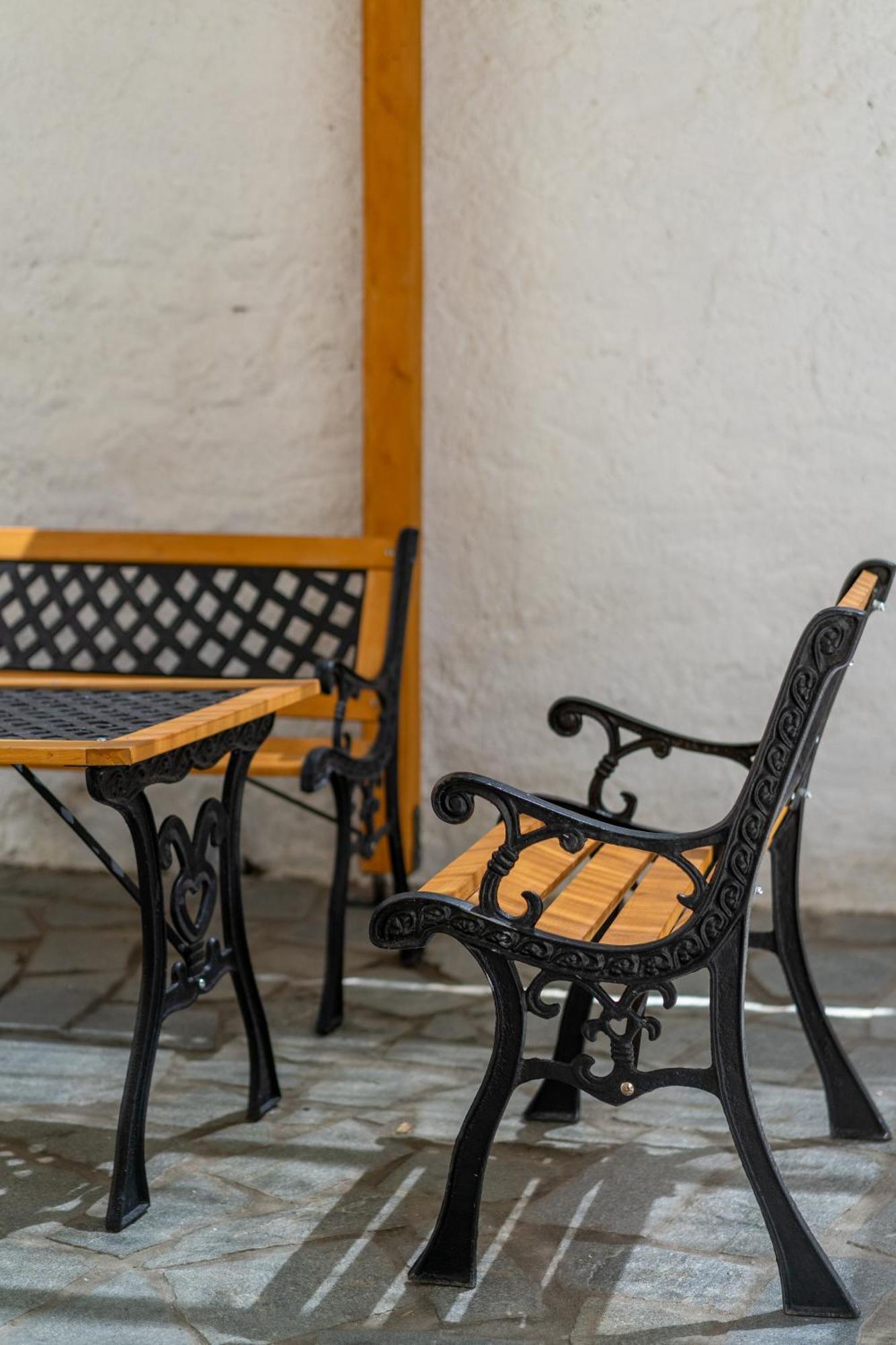 Spacious Home With Yard, Mytilene Lesvos Dış mekan fotoğraf